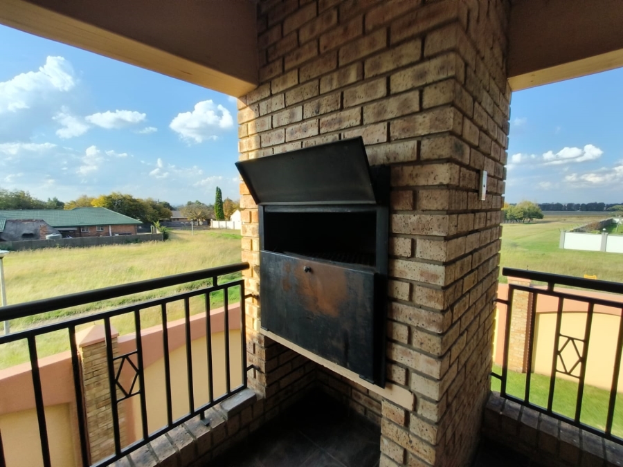 2 Bedroom Property for Sale in Vaalpark Free State